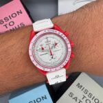 ساعت امگا سواچ کوارتز کرنوگراف مریخ مدل SO33R100 - Image 2