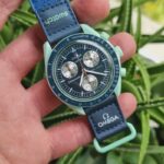 ساعت امگا سواچ کوارتز کرنوگراف زمین مدل SO33G100 - Image 5